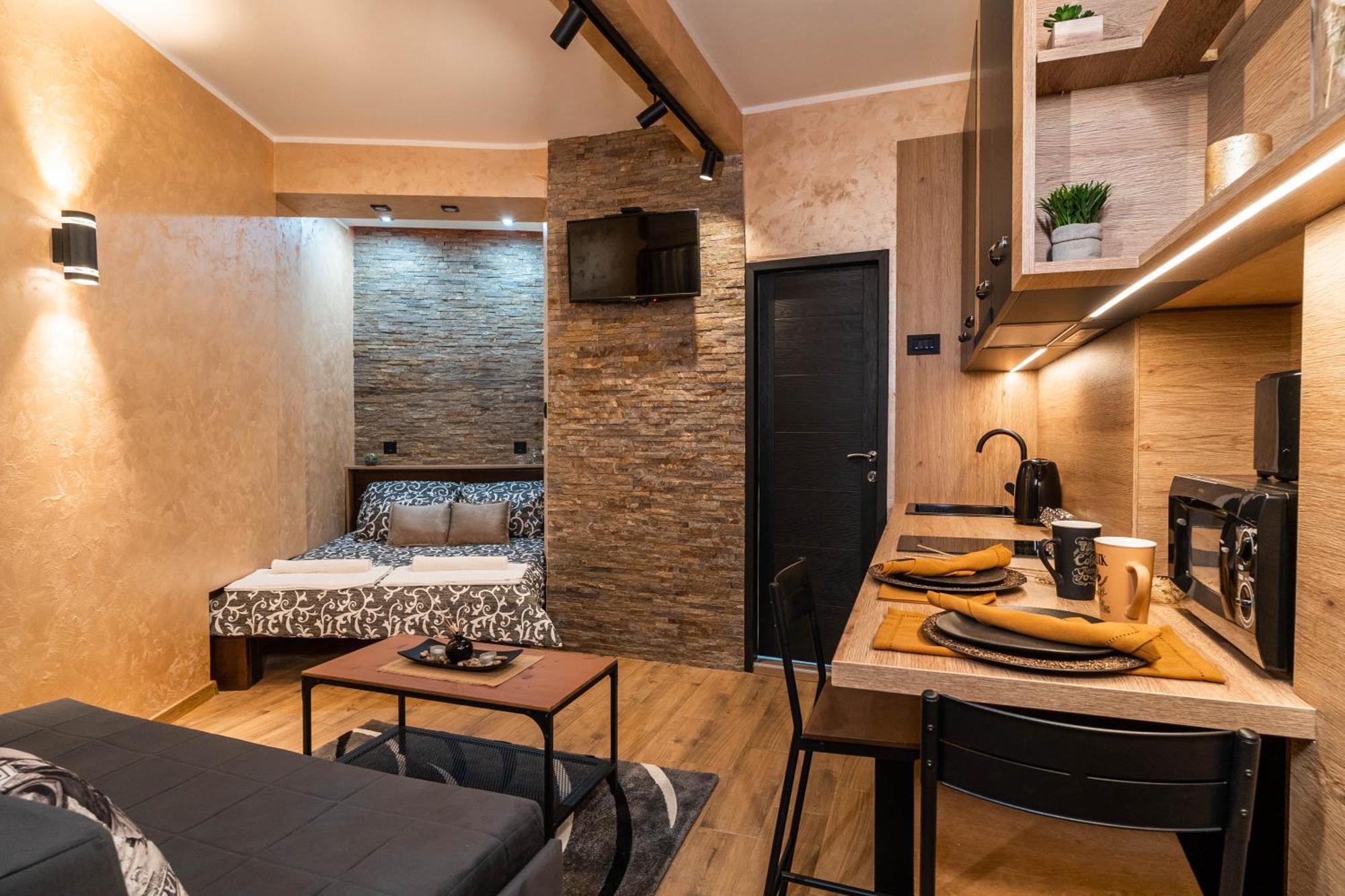 Apartments Wolf Belgrado Esterno foto